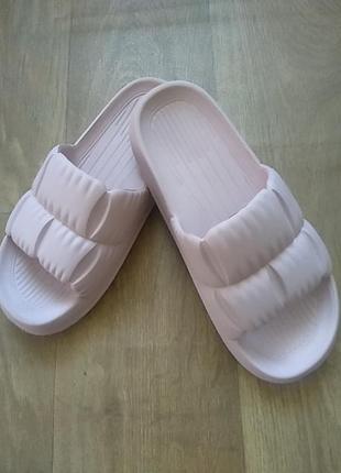 Шлепки женские