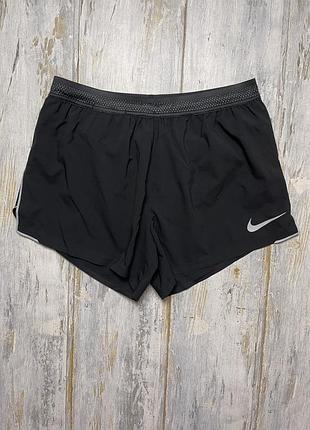 Чоловічі спортивні шорти nike