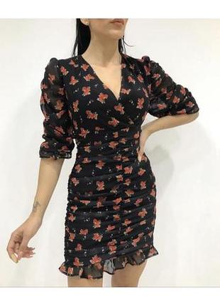 Платье от бренда zara, размер m