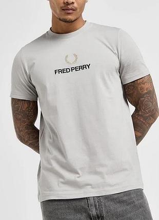 Fred perry чоловіча футболка розмір l стан гарний