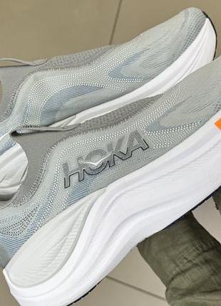 Кросівки hoka