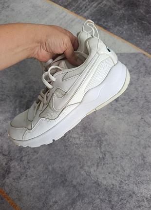 Жіночі кросівки nike