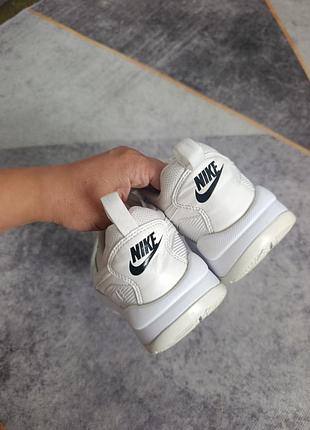 Жіночі кросівки nike