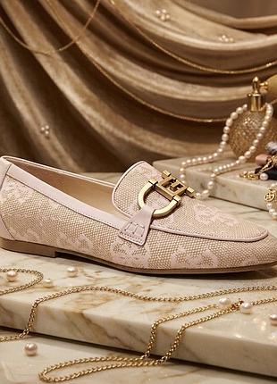 Шкіряні монограмні лофери балетки guess