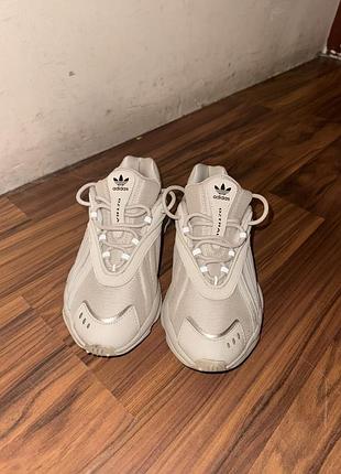 Кросівки жіночі adidas oztral 37