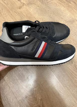 Кросівки tommy hilfiger 43 нові, 28,5 стопа