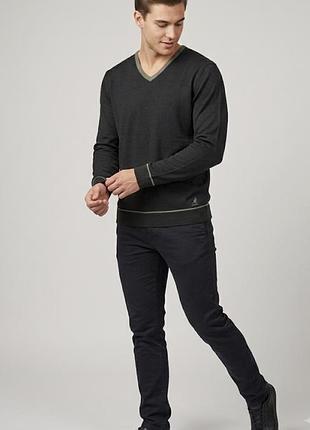 Чоловічий чорний пуловер kangol з v- вирізом xl 70% acrylic 30% wool