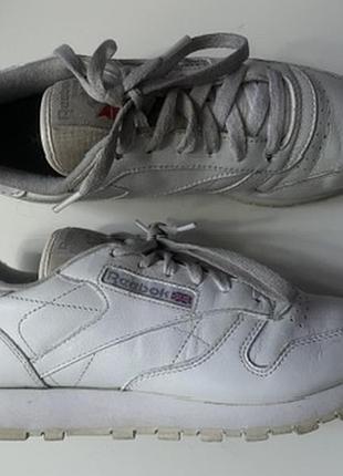 Женские кроссовки reebok белые