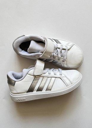 Кросівки adidas