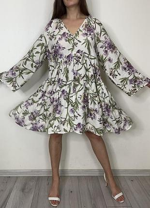 Розкльошонна сукня міні в квітковий принт h&m
