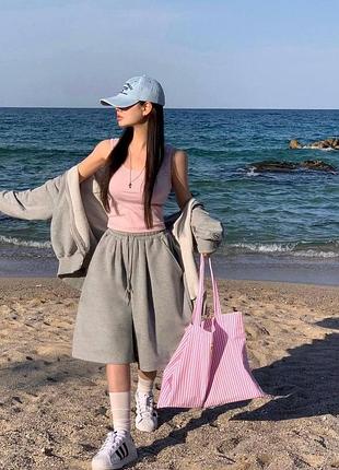 Oversized шорты. широкие шорты. стильные шорты