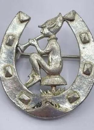 Вінтажна броша амулет 1950-х лісової піксі ельф усередині підкови/15185/