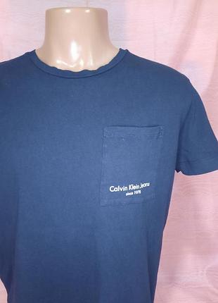 Синя футболка calvin klein jeans