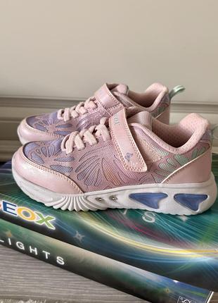 Кросівки geox
