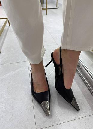 Туфлі ysl yves saint laurent чорні срібний подовжений носок