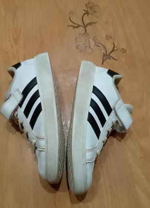 Кроссовки adidas детские