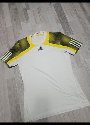 Футболка adidas barricade