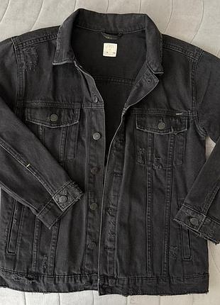 Черная джинсовая куртка zara kids с эффектом потертости