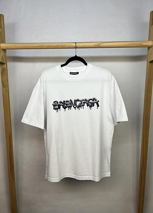Футболка balenciaga