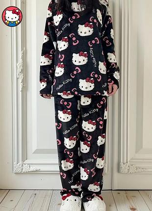 Тепла м'яка піжама піжамний комплект ніжний на дотик кофта штани hello kitty sanrio принт