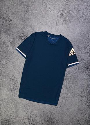 Чоловіча топова спортивна футболка adidas climachill