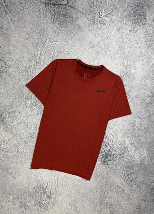 Чоловіча спортивна футболка nike dri-fit