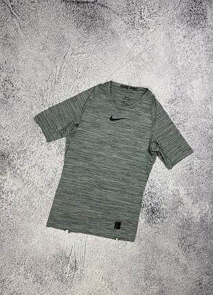 Спортивна футболка / термуха / рашгард nike pro