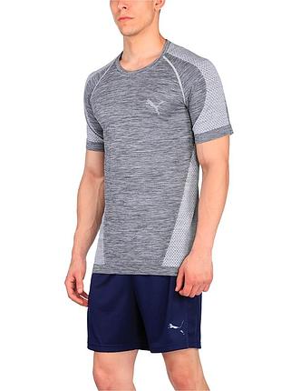 Чоловіча, спортивна футболка puma evoknit сірого кольору, створена для комфортних тренувань та активного способу життя. модель має ергономічний крій