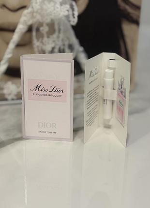 Пробник жіночої туалетної води miss dior blooming bouquet від елітного французького бренду dior