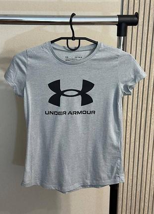 Футболка under armour на 10-12 років