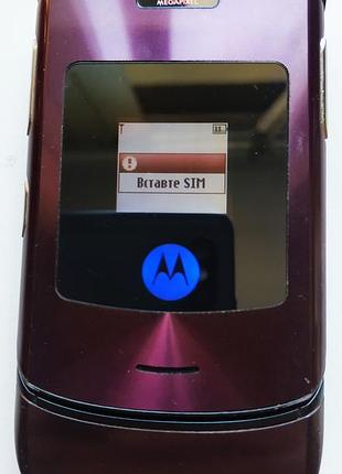 Motorola razr v3i бордовый (maroon) легендарная раскладушка поддержка bluetooth microsd
