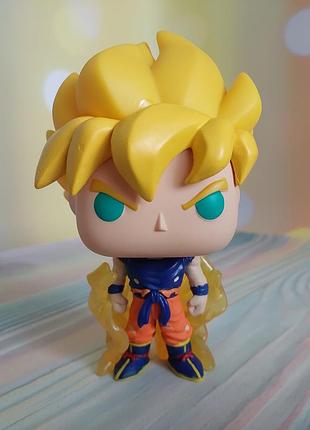 Виниловая фигурка funko pop! персонаж сон гоку в форме супер саяна с аниме "dragon ball z"