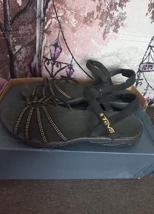 Трекінгові босоніжки teva /жіночі сандалі teva