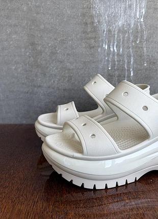 Жіночі сандалі crocs mega crush sandal