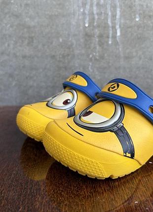 Дитячі crocs minions