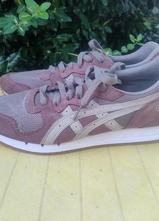 Оригінальні кросівки asics