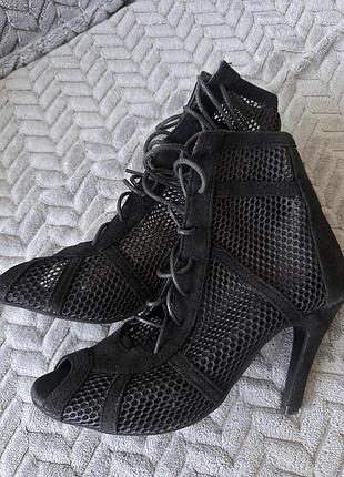 Туфлі для heels