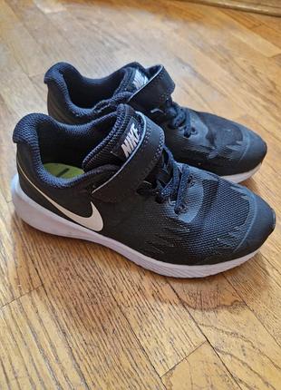 Кросівки nike в відмінному стані 18см