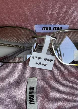 Стильні окуляри miumiu