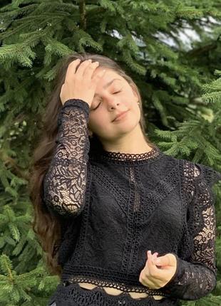 Мереживна блузка