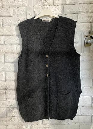 Гарна жилетка від бренду biba 20% альпака 70% wool