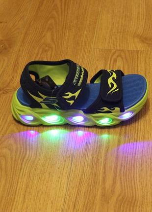 Дитячі босоніжки skechers s-lights thermo-splash 30, 33,5 р. світяться