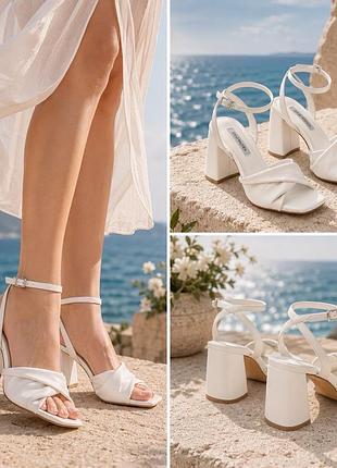 Нові босоніжки steve madden. оригінал.шкіра. білі. р 6,5