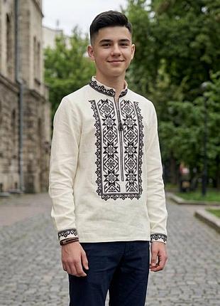 Вышиванка для мальчика подростка льняная с черной вышивкой.