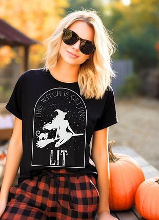 Футболка this witch is get lit