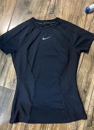 🖤 nike running run division dri-fit adv — преміальна бігова футболка, створена для максимального комфорту під час тренувань і активного способу життя