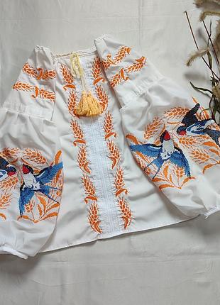 Блузка вишита для дівчинки з мереживом, розмір 146, бавовна