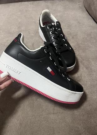Кожаные кеды Tommy jeans