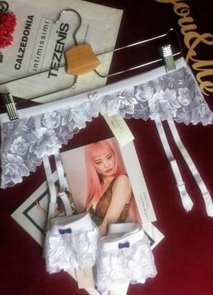 Кружевной белый пояс с цветочной вышивкой intimissimi