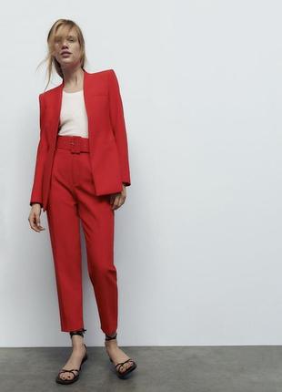 Яскраві червоні штани з поясом, висока посадка zara